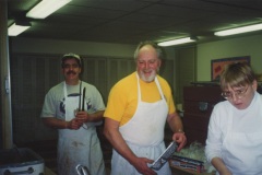 danielbooneleoclub-helpingthe-amitytwplionsclub-1998-annuallionsclubbeefsupper055