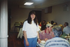 danielbooneleoclub-helpingthe-amitytwplionsclub-1998-annuallionsclubbeefsupper056